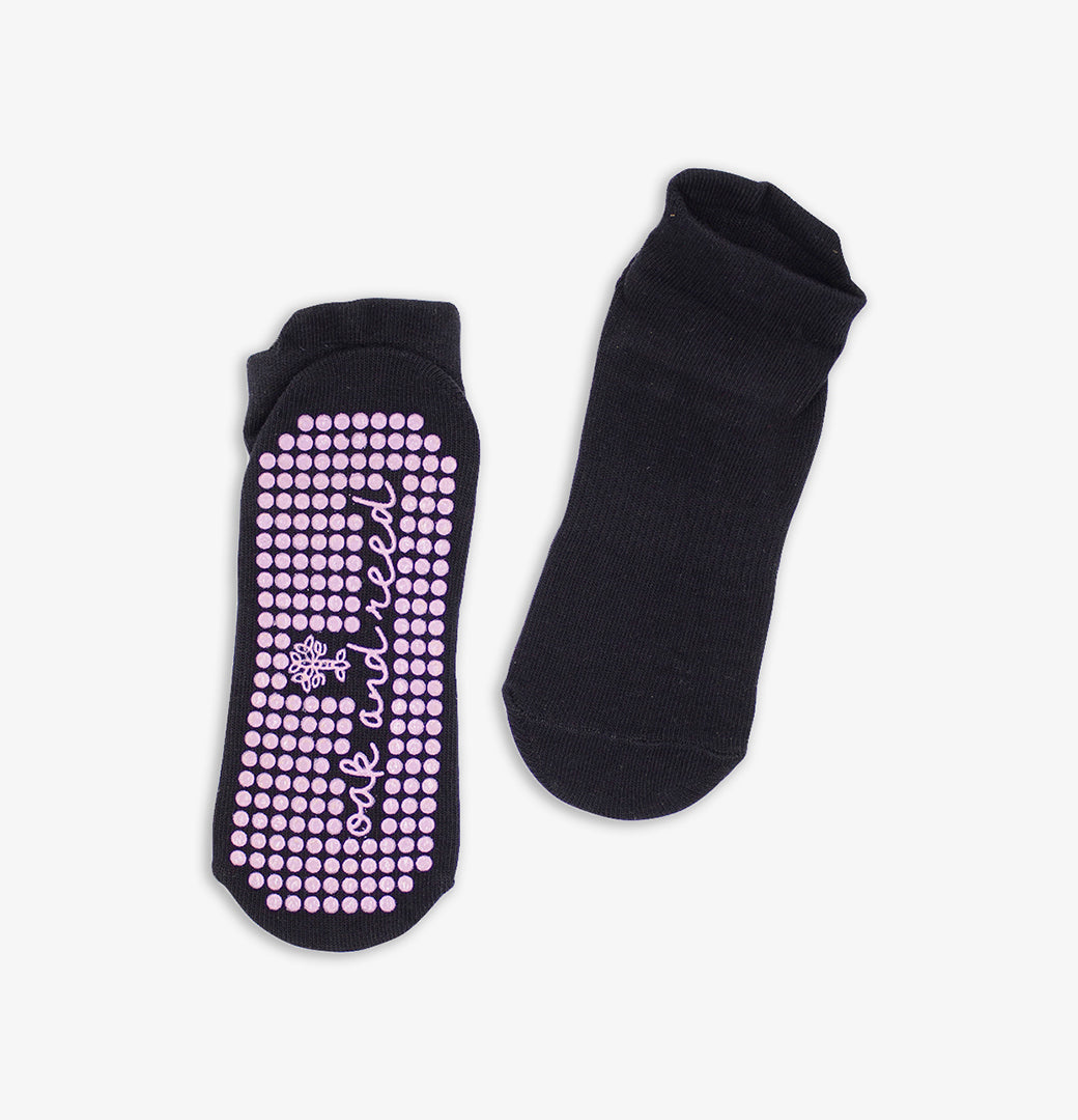 Oak Reed Black Studio Socks Size S/M 6 to 8 Get A Grip Yoga Pilates Barre